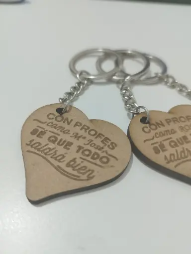 LLAVEROS DE MADERA PERSONALIZADOS